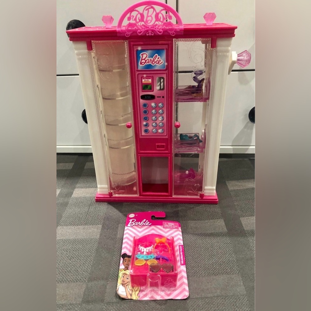 Barbie Fashion Vending Machine - Vintage